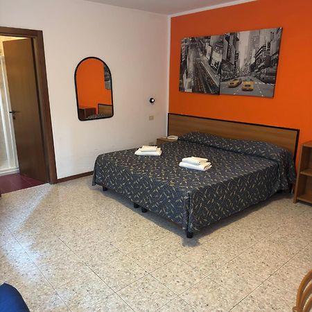 Hotel Benacus バルドリーノ エクステリア 写真
