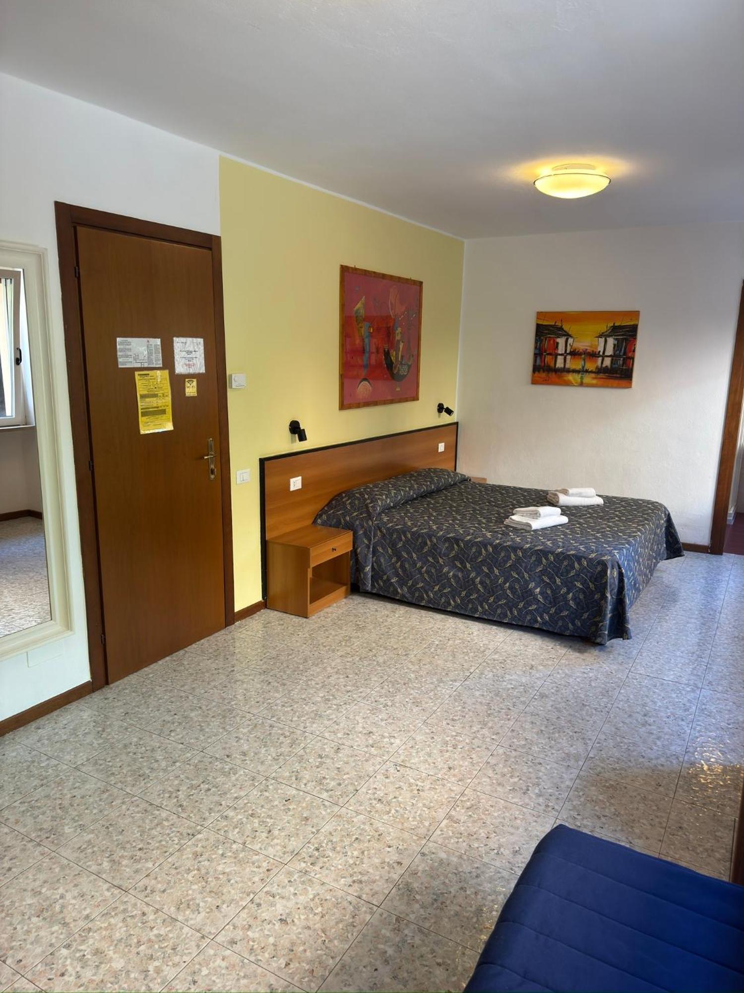 Hotel Benacus バルドリーノ エクステリア 写真