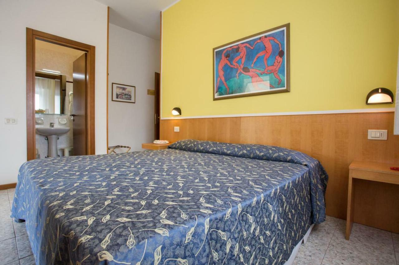 Hotel Benacus バルドリーノ エクステリア 写真