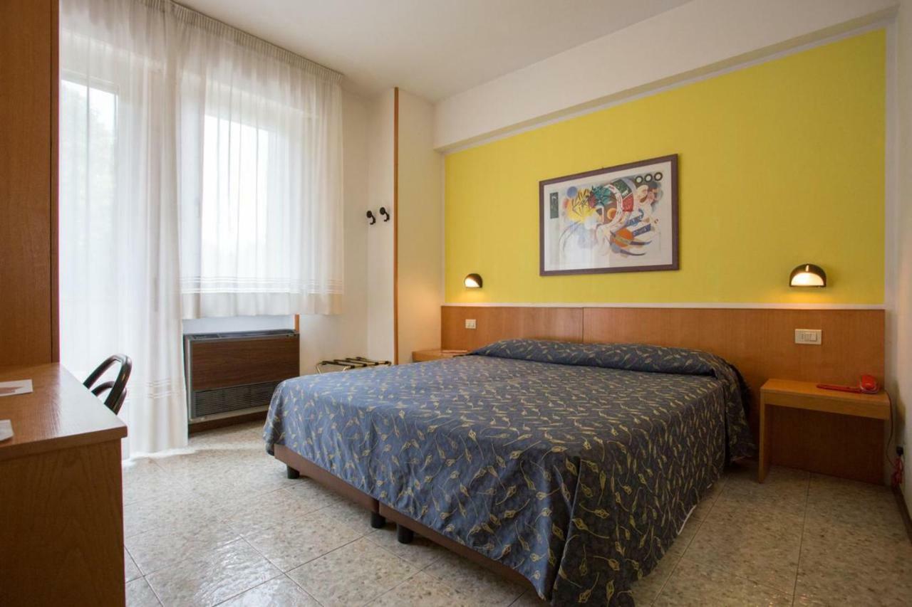 Hotel Benacus バルドリーノ エクステリア 写真