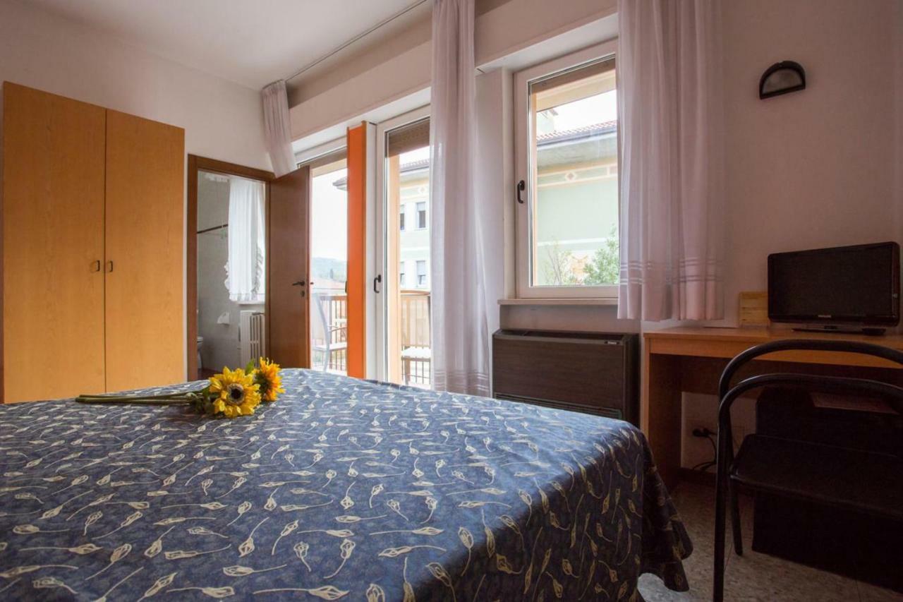 Hotel Benacus バルドリーノ エクステリア 写真