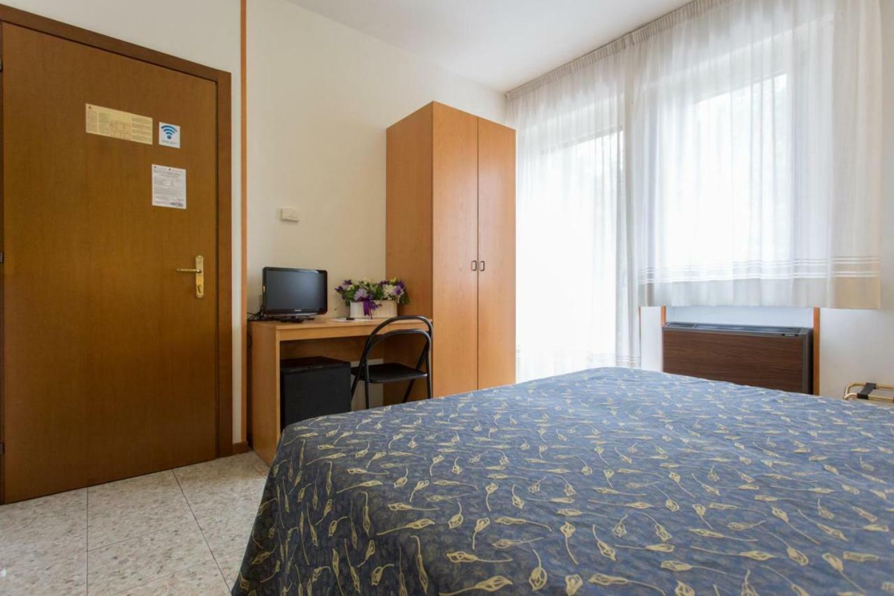 Hotel Benacus バルドリーノ エクステリア 写真
